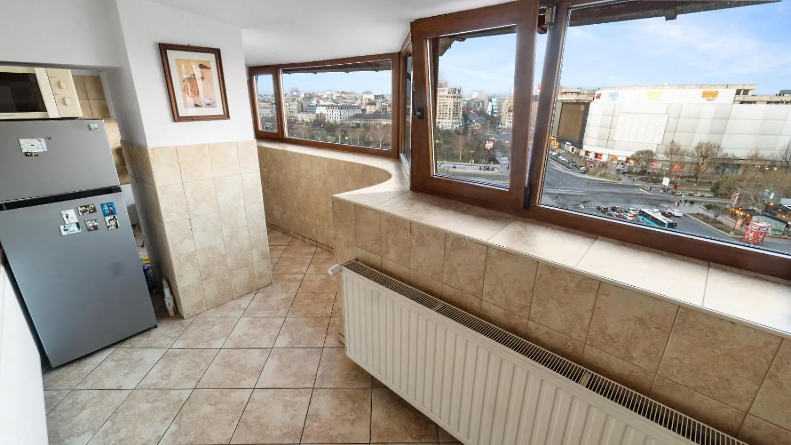 Camera Comuna Bucharest Romania