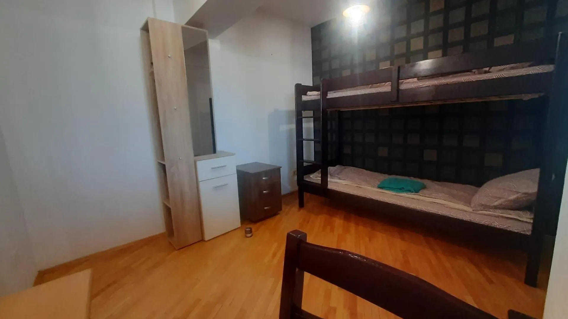 Homestay Camera Comuna Bucharest Romania